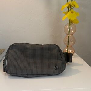 Gorgeous like-new discontinued olive green Lululemon belt bag
